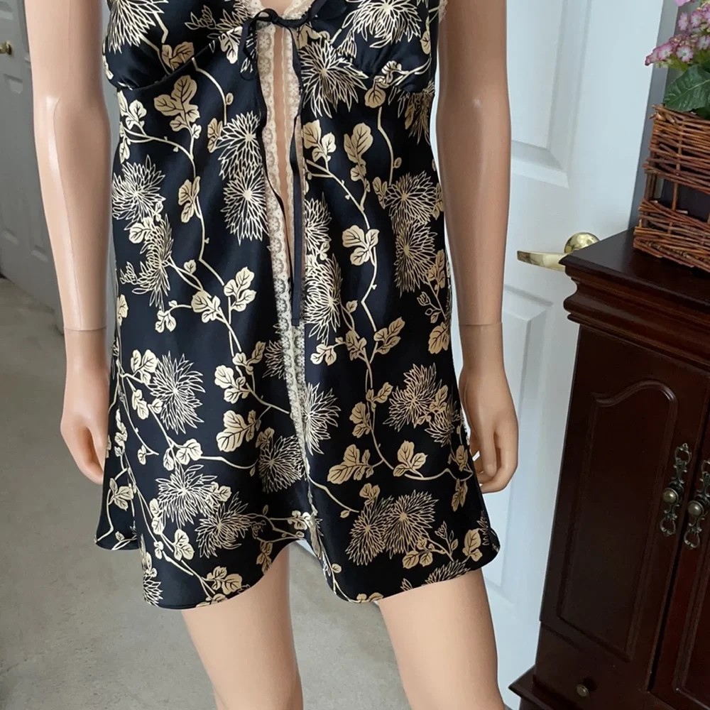 NWOT Vintage Victoria’s Secret Satin Floral Open-Front Slip Dress